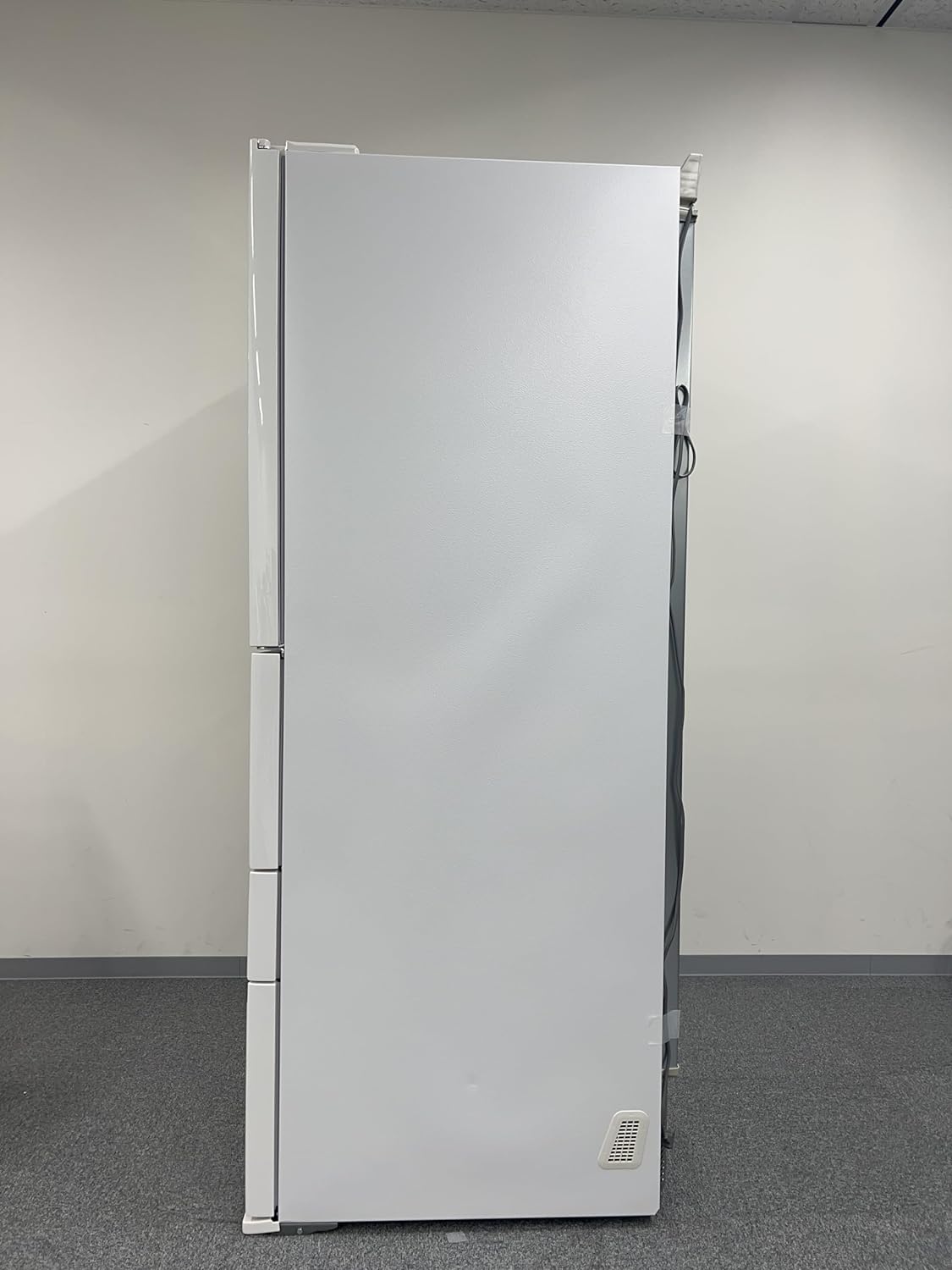 冷蔵庫 幅68.5㎝ 551L 両開き GR-V550FK(EC) サテンゴールド 野菜室がまんなか